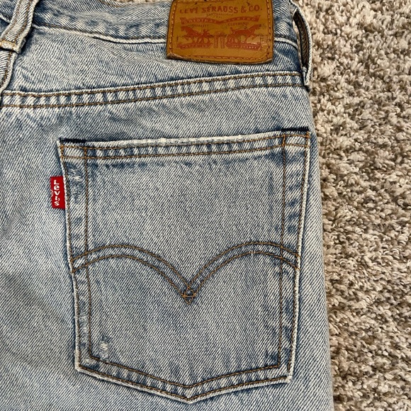 Levi’s - wedgie fit - Picture 4 of 4